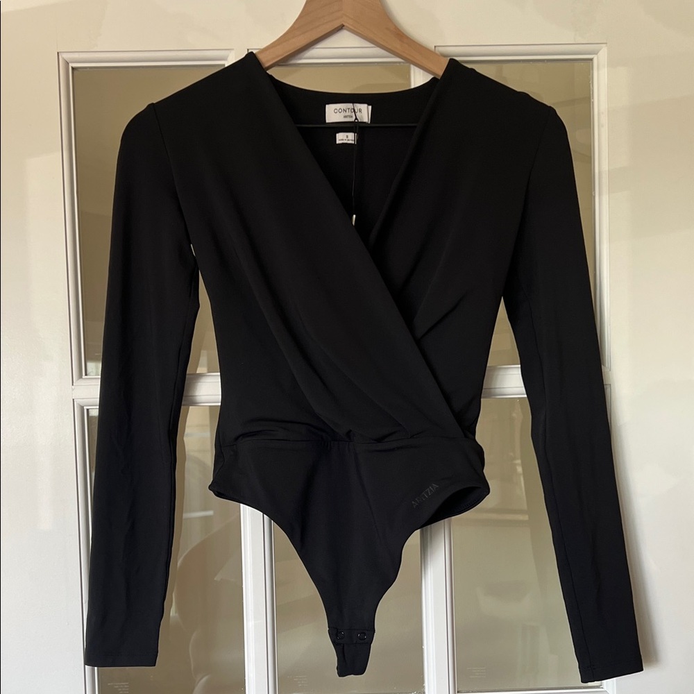 Aritzia Classic Black Long Sleeve Bodysuit